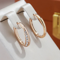 Pendientes de oro elegantes