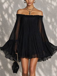 Vestido corto negro de hombros descubiertos con volantes y mangas campana
