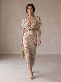 Antonella | Vestido elegante de tejido ligero y fluido