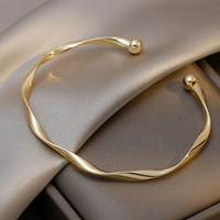 Pulsera de oro elegante